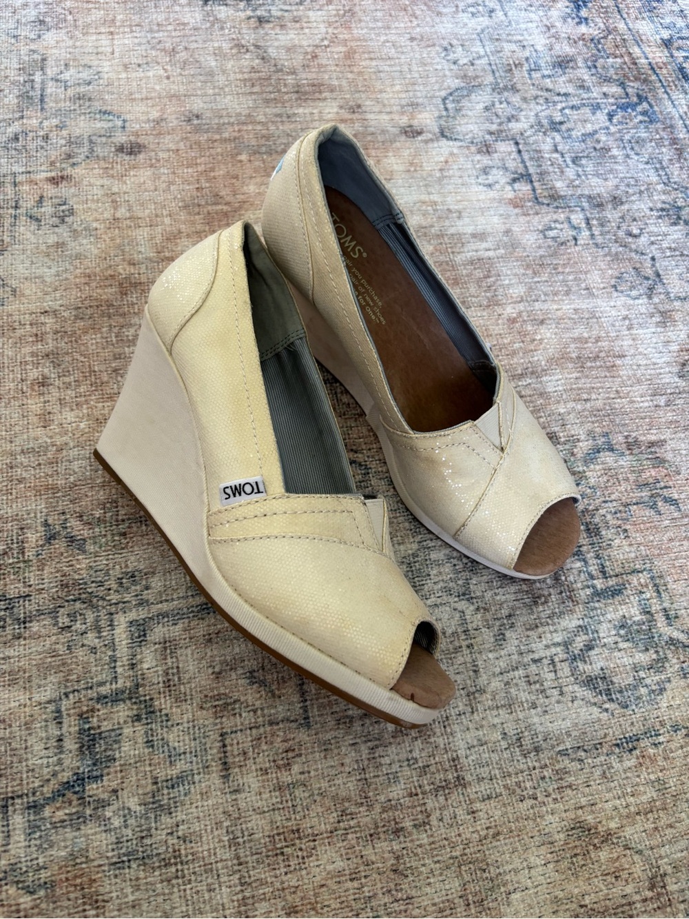 TOMS Women's Cream Glitter Peep-Toe Wedge Shoes - Picture 13 of 16